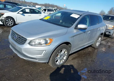 2015 Volvo Xc60 T5/T5 Premier из США, поврежденный, VIN YV4612RK9F2740180